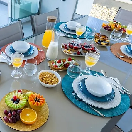 New # Luxury Penthouse By Alzira Apartment
